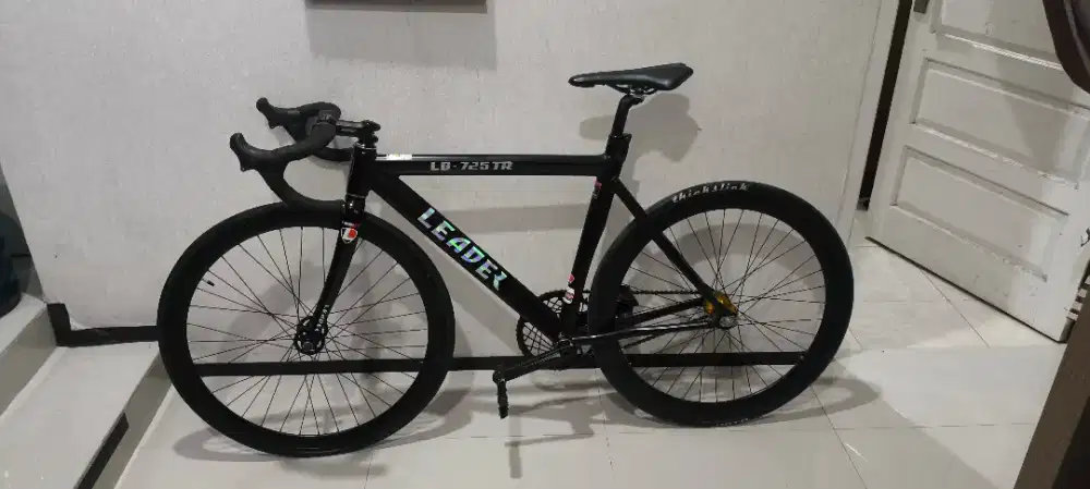 Full bike leader 725