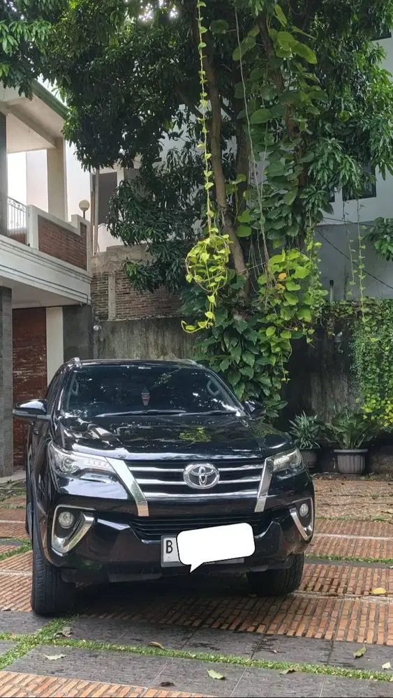 Di jual fortuner G matic 4x4 solar