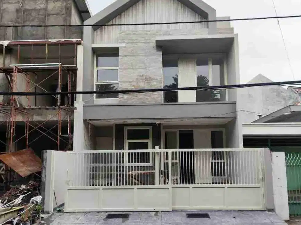 Dijual rumah Jalan Manyar Tirtoyoso