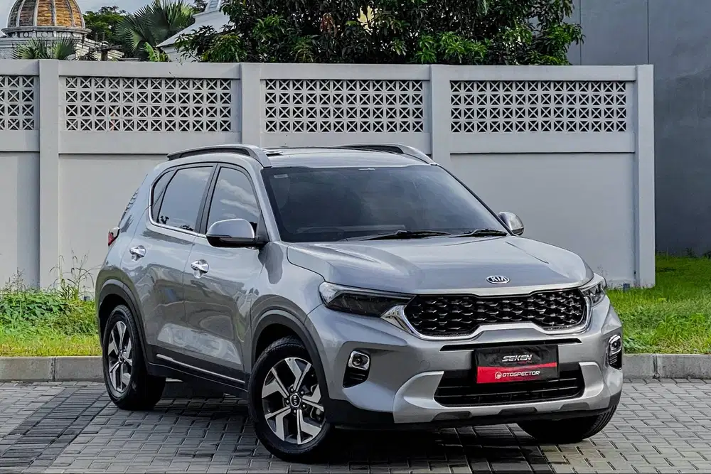 Kia Sonet 1.5 Premiere Sunroof AT Matic 2021 Abu Abu Metalik.