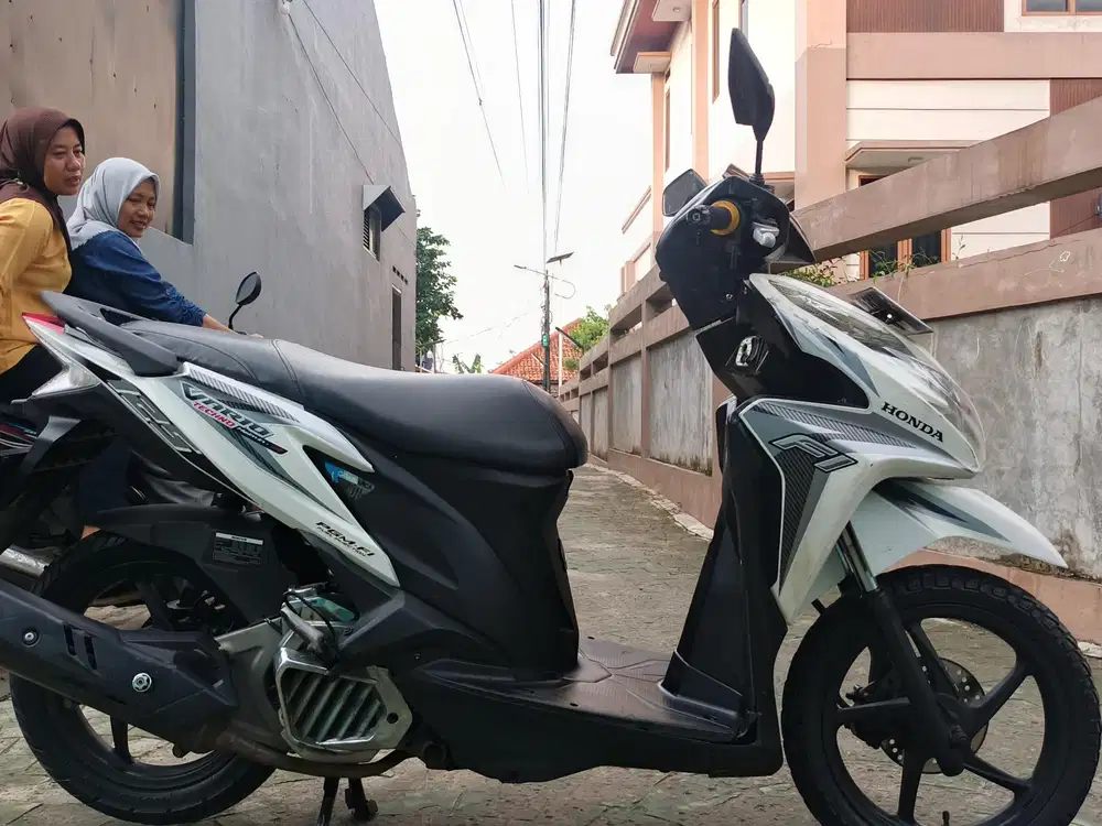 Honda Vario 125 CC kzr fi esp2014 stater halus mulus terawat