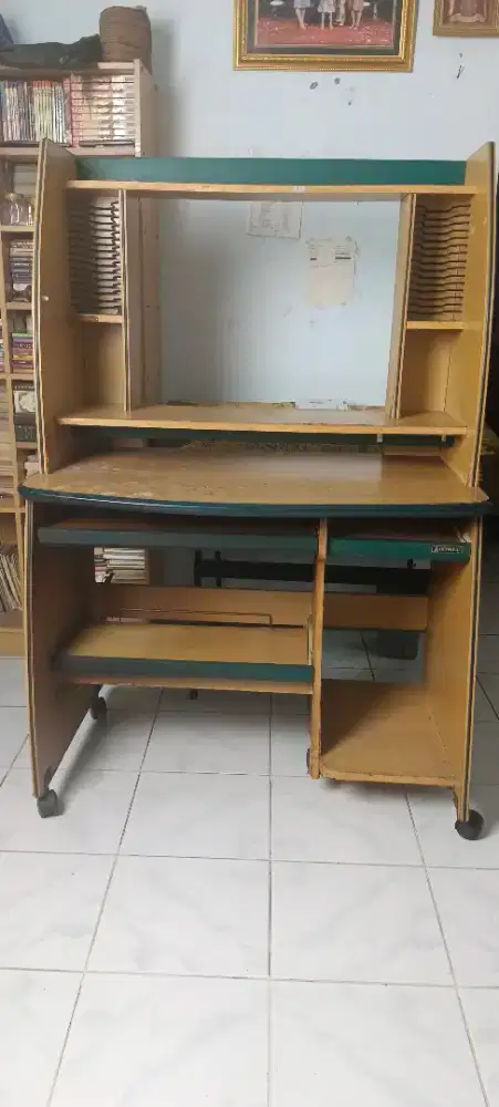 Meja belajar/ komputer olympic