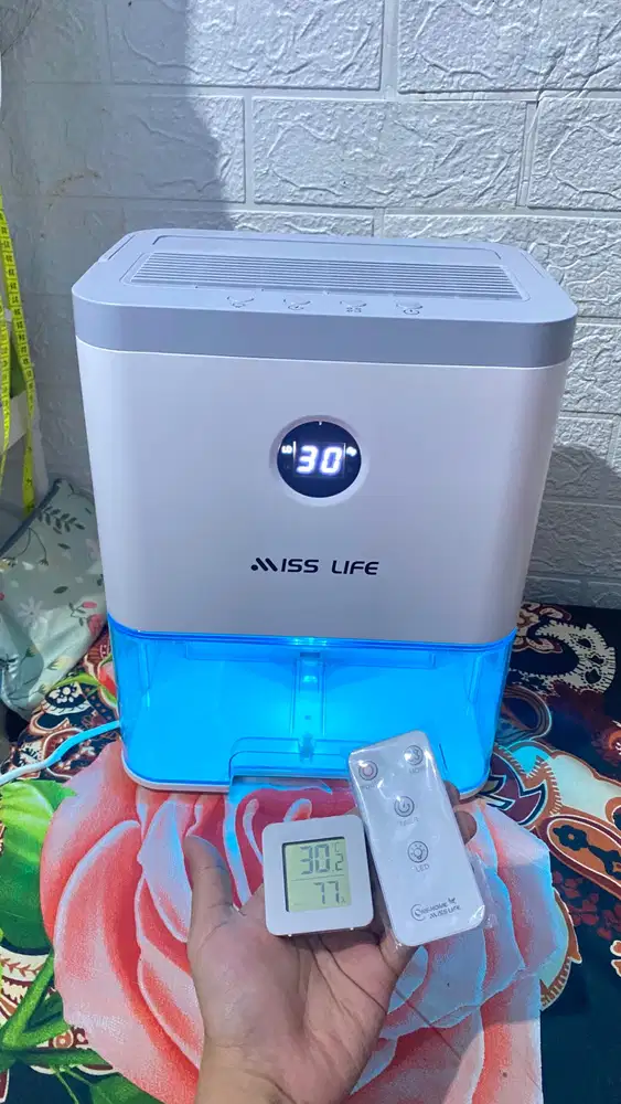 Miss Life Dehumidifier Air Purifier Penyerap Kelembaban & Debu
