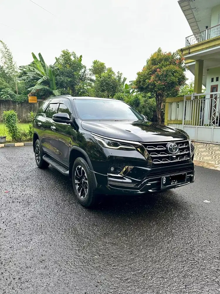 Dijual Toyota Fortuner GR sport 2.8 Diesel Low Km Tahun 2022