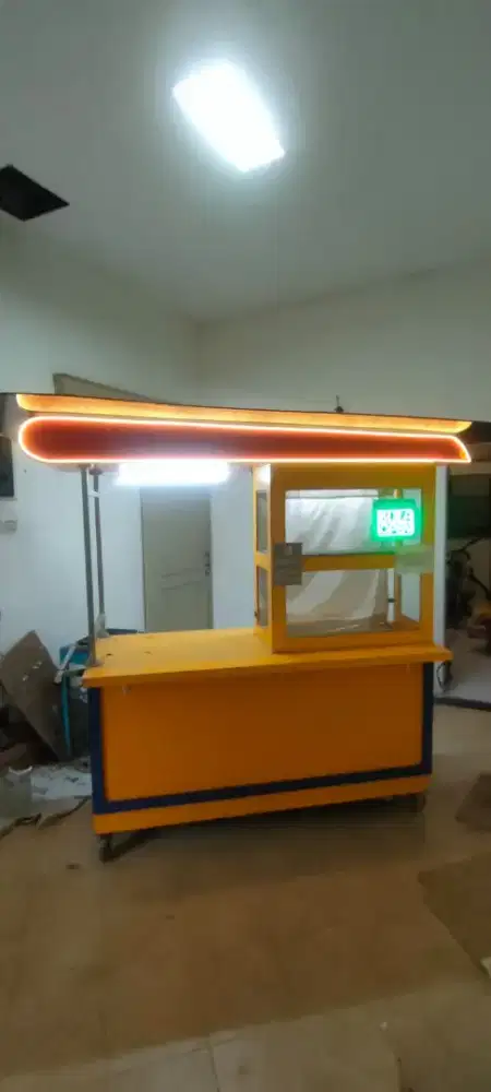 DIJUAL CEPAT ROMBONG/STAN/TENANT BEKAS MALL