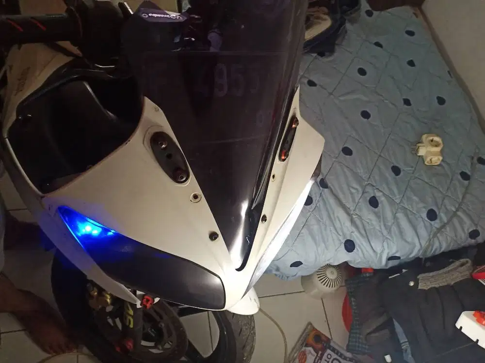 Motor Yamaha R15v2