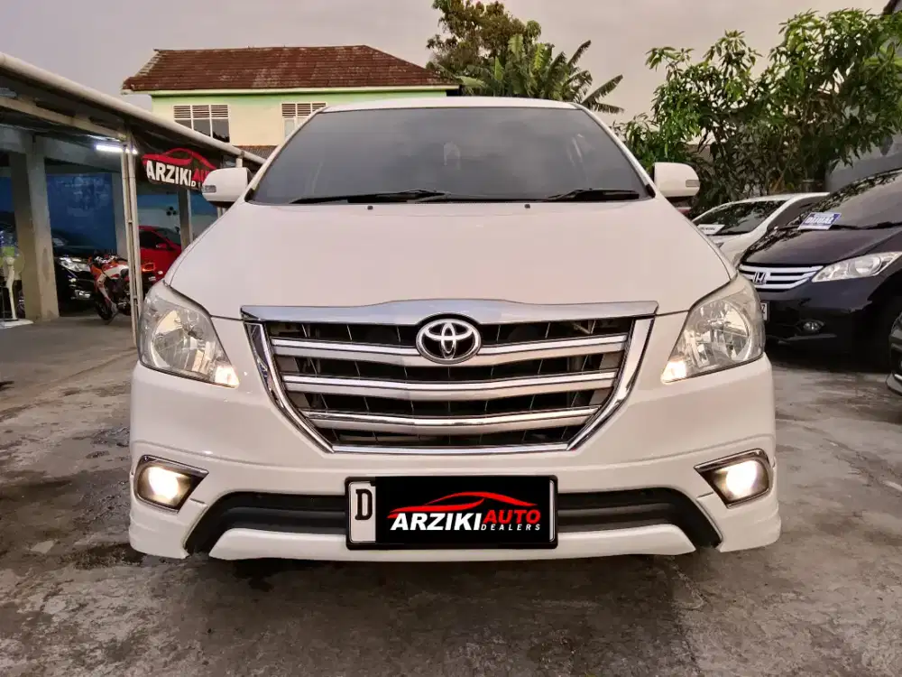 Innova V luxury Matic 2015 Bdg