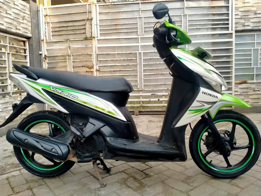 Honda Vario lengkap motor sehat walafiat keterangan detail dibawah