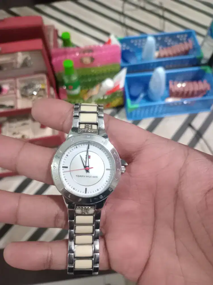 Jam tangan wanita tommy hilfiger original