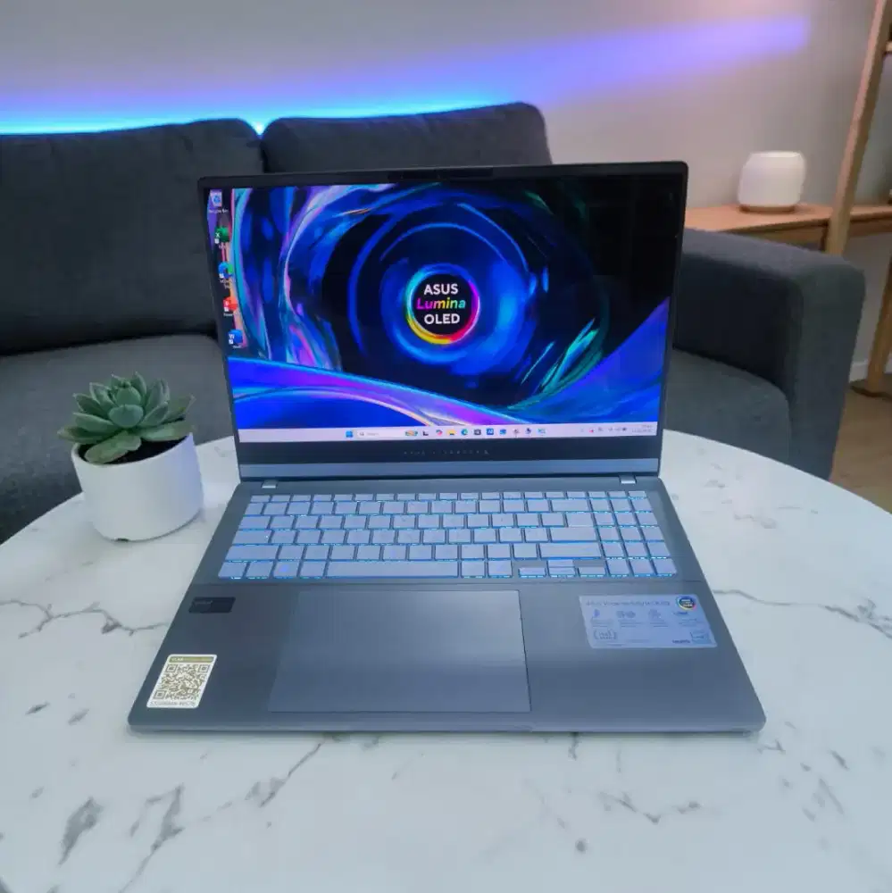 Laptop Gaming Design Coding Terbaru Intel Core Ultra Layar OLED
