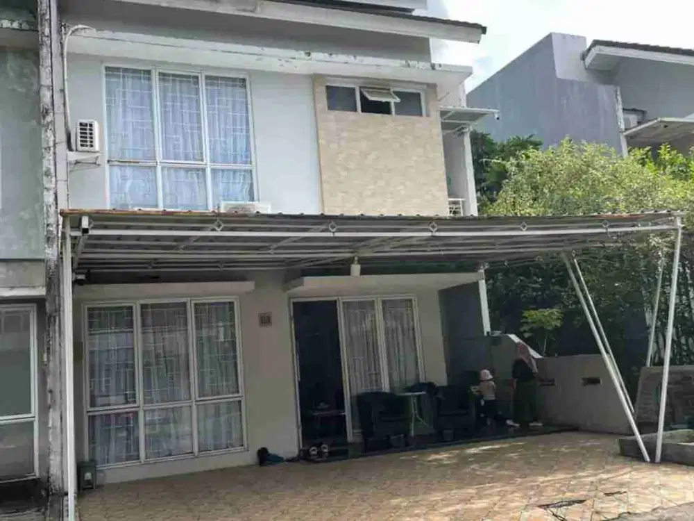 Dijual Rumah di Royal Spring