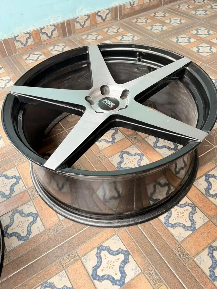 HSR Velg R22 - PCD 5x114.3