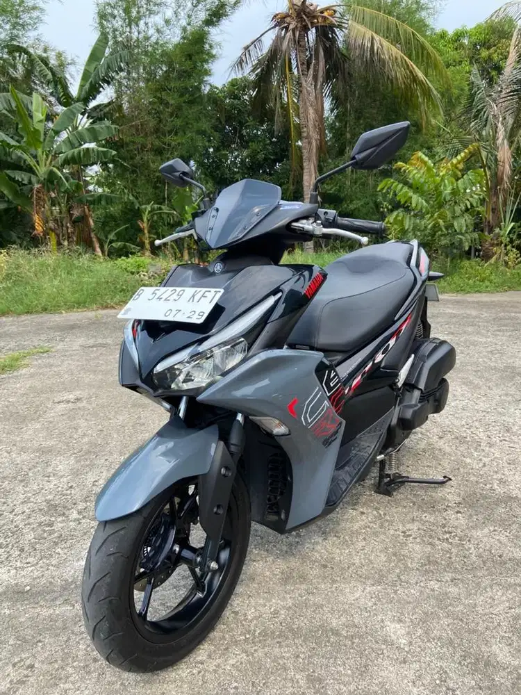 Yamaha Aerox 2024 Hitam Abu – Terawat, KM Rendah, Siap Pakai