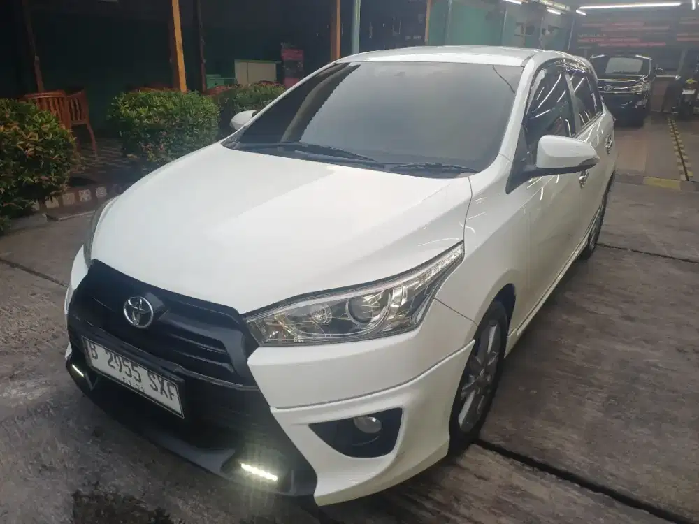 Dijual yaris trd s automatic  2015 km 60 ribuan
