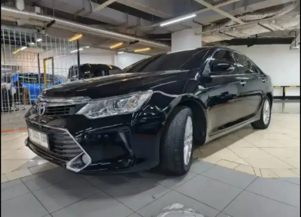 FOR SALE: Toyota Camry 2.5 V AT 2016 Black on Beige (Kondisi Istimewa)