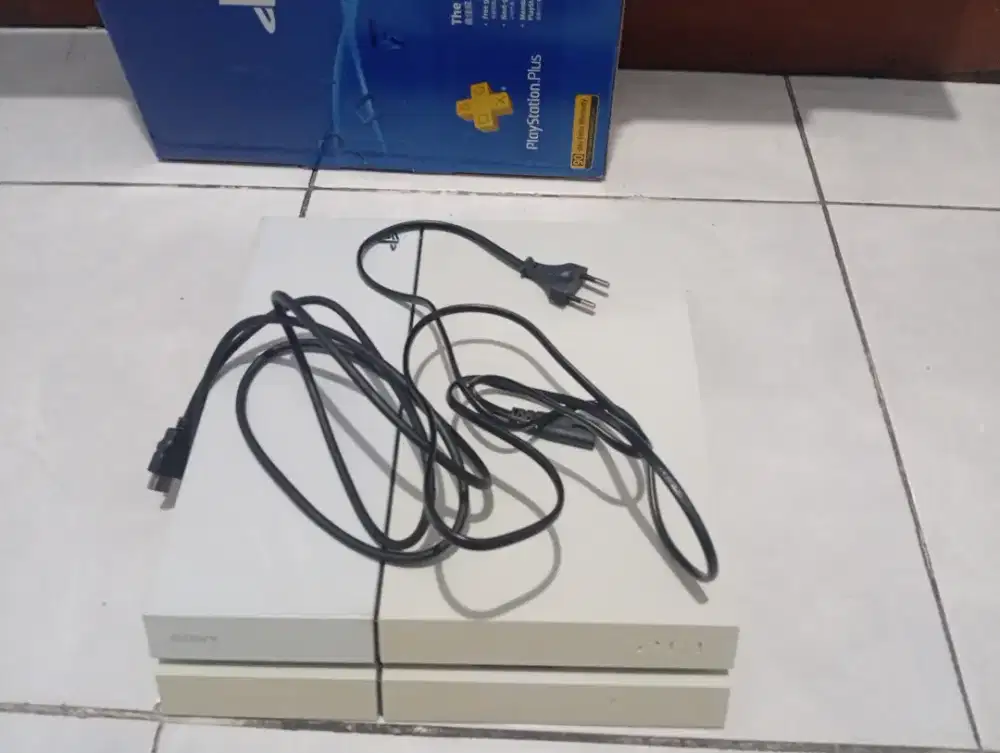 Wts ps4 FAT 500 GB