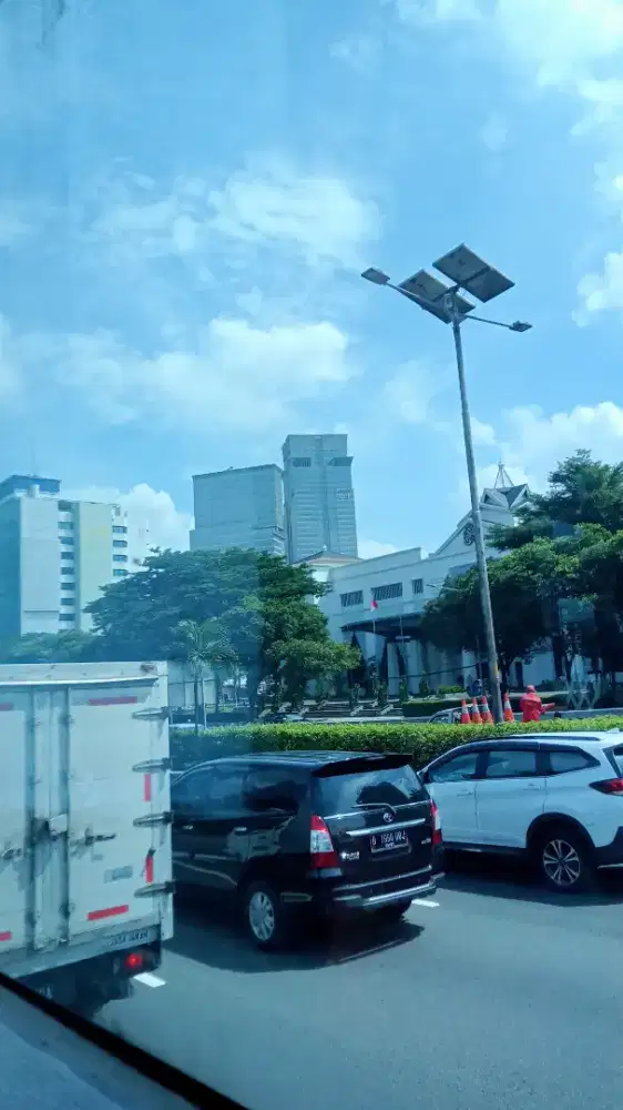 bapak/ibu bos mohon lowongan kerja nya buat saya