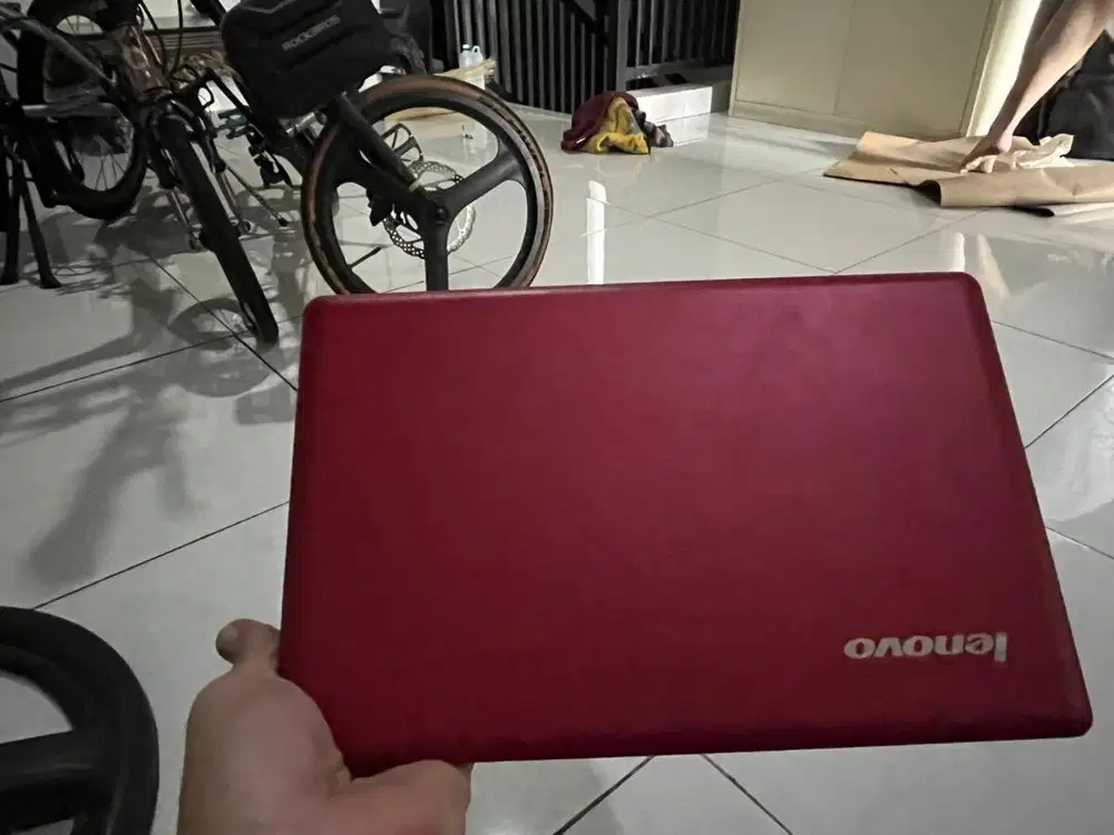 Laptop lenovo S100
