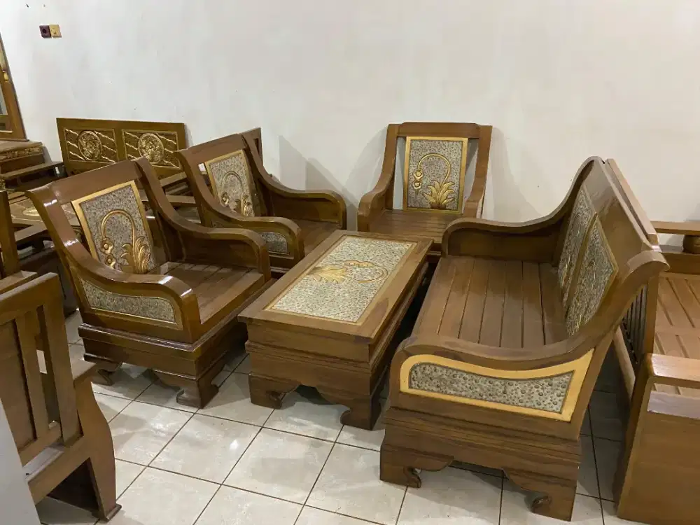 SET KURSI TAMU MODEL BUNGA - KAYU JATI SOLID