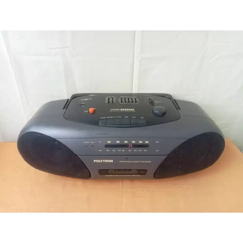 Radio Polytron Grand Bazzoke