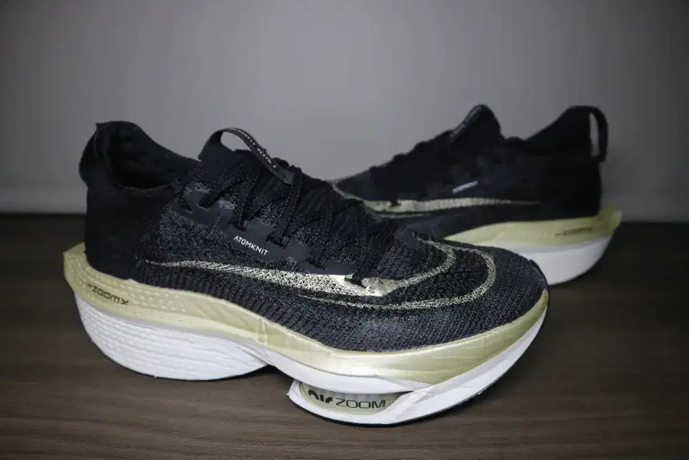 Nike alphafly 2 black & gold ukuran 44