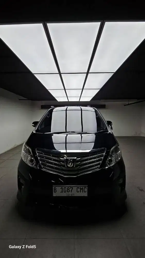 Toyota Alphard S CBU Luxury AT 2011