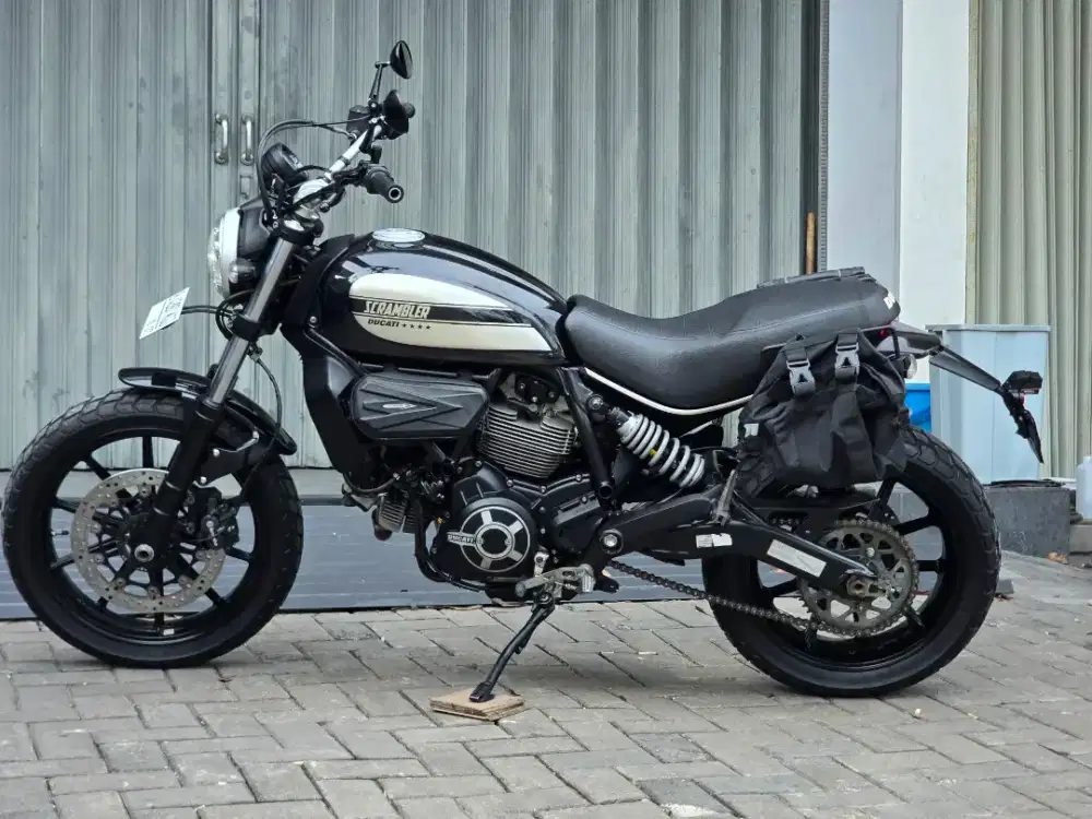 Moge Naked Ducati Scrambler 400 th 2017 PMK Km15rb Modif Siap Turing