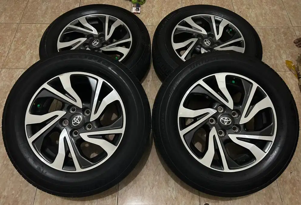 Jual VELG ori innova ribon facellif R16