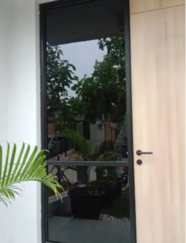 Tersedia Kaca Film dan Sticker segala Gedung dan Perkantoran