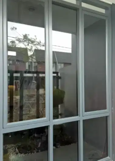 Sticker dan Kaca Film Gedung dan Perkantoran