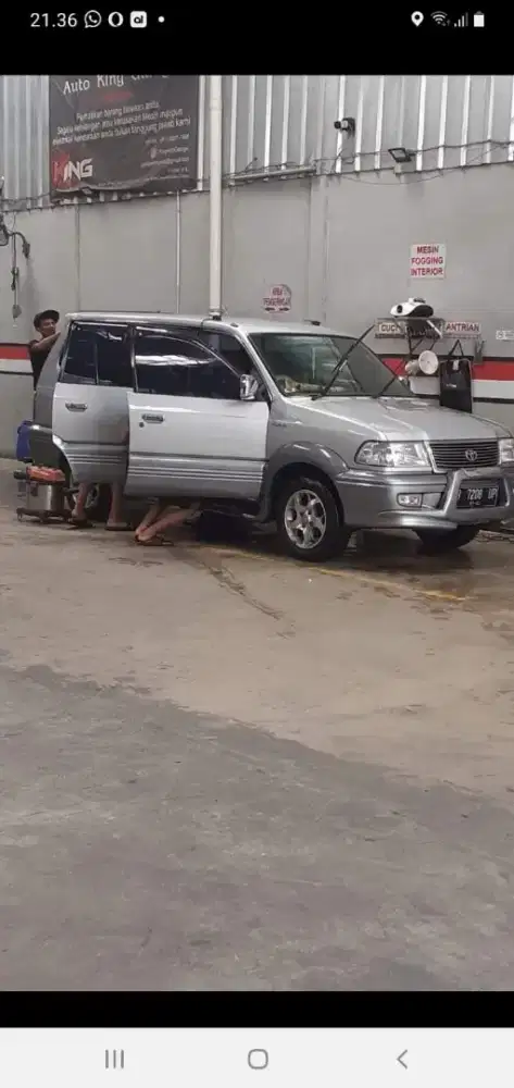 Kijang Krista 2.0 MT