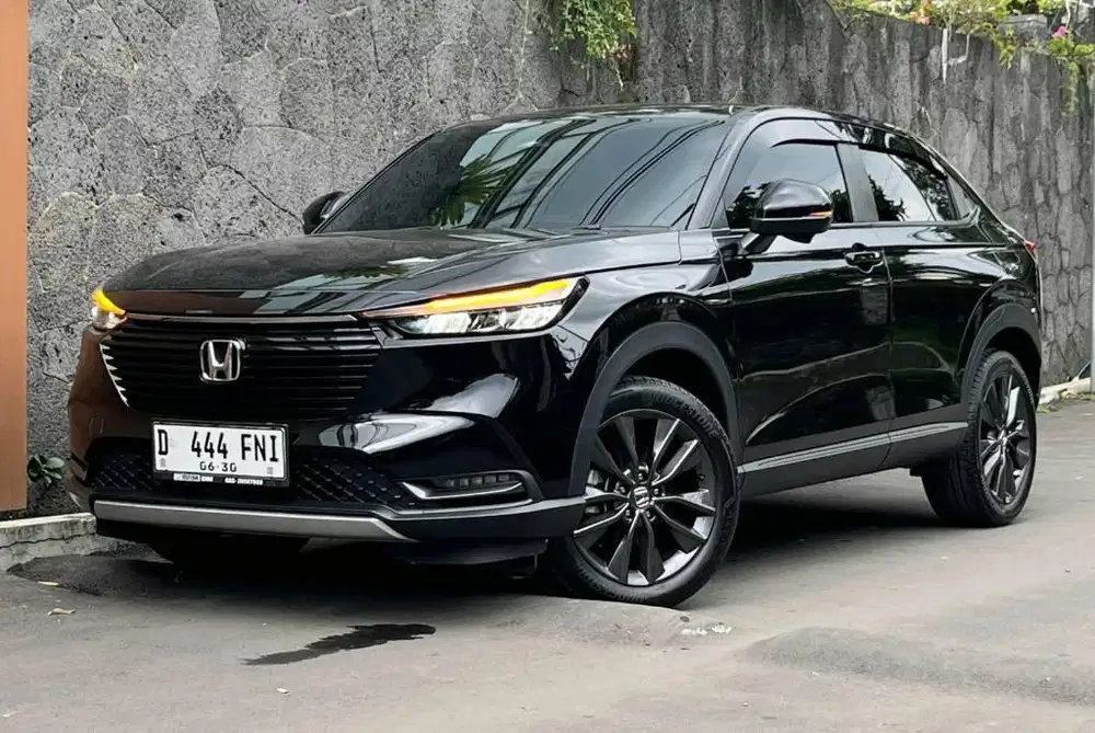 HRV SE 1.5 AT 2024/2025 LowKM 4rb FREE SERVICE RECORD HONDA BANDUNG
