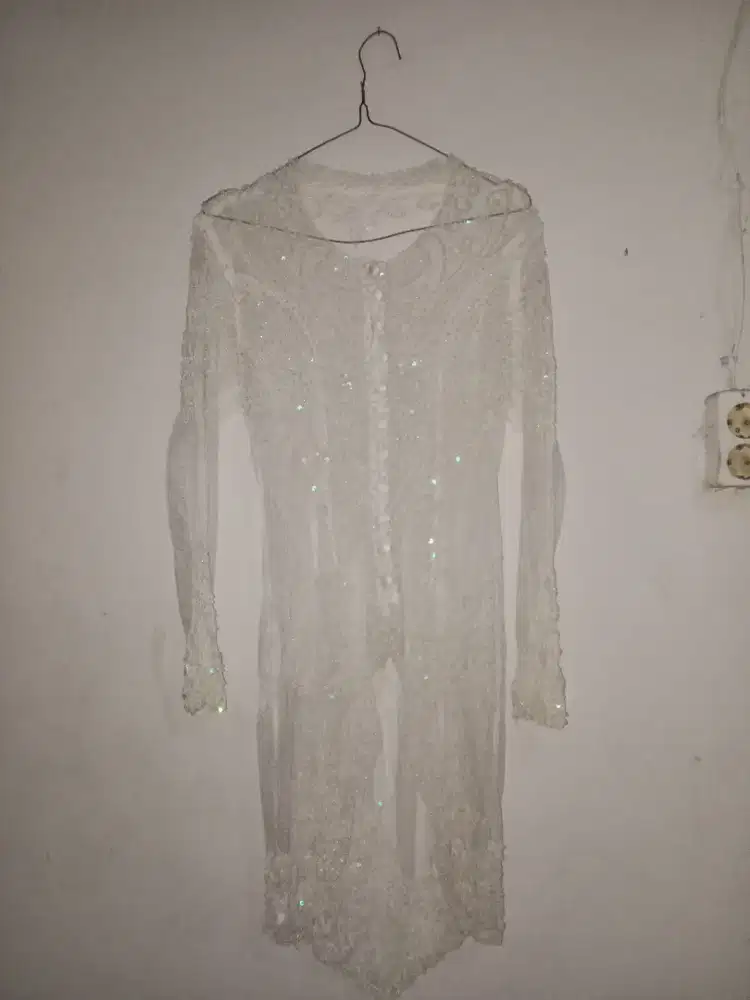 Kebaya pengantin wanita