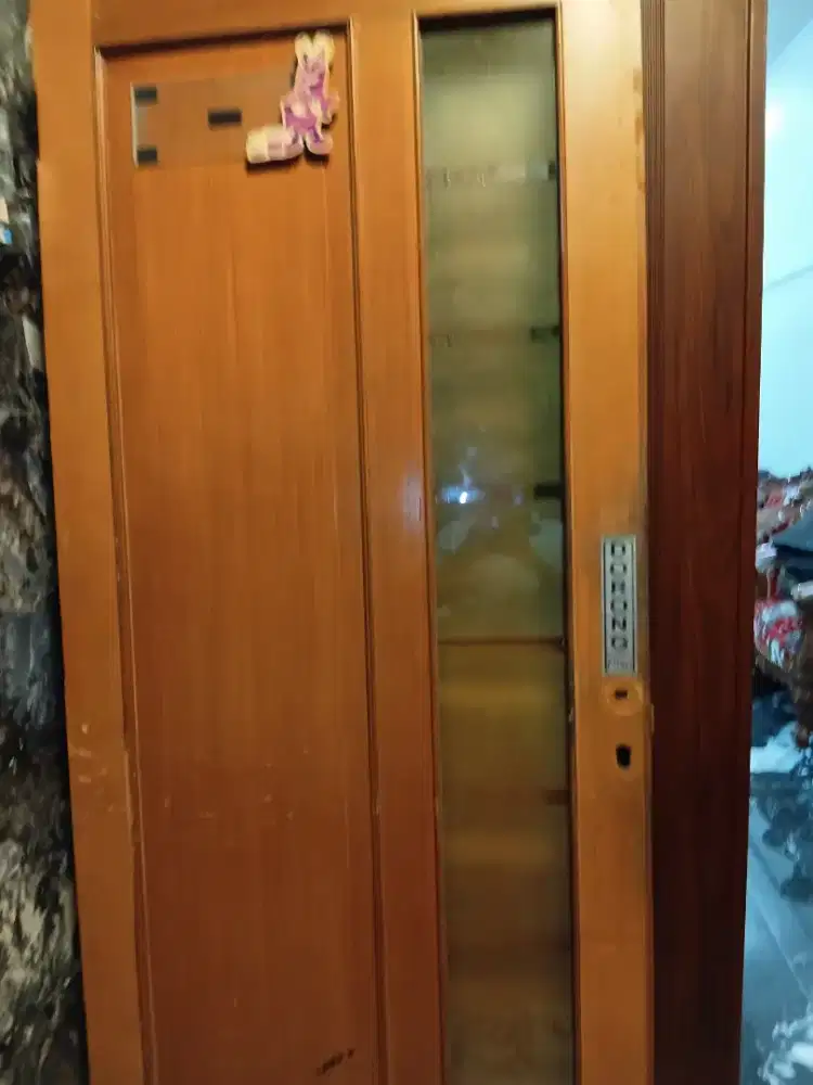 Dijual ex pintu kantor