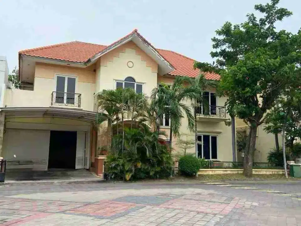 Dijual Murah Rumah Regency 21 Luasan besar di Boulevard Jalan Utama