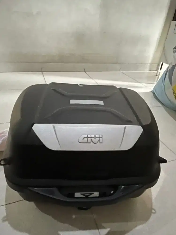 Jual box givii E43 NTL  ADV