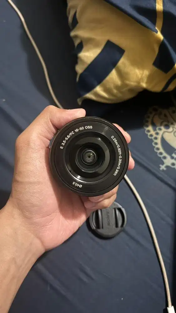 Lensa Kit Sony E 16-50mm