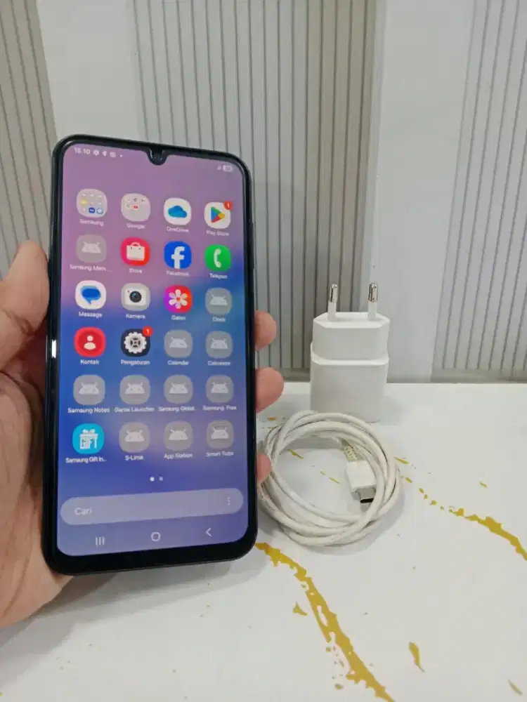 Samsung A15 4g 8/128gb
Unit dan charger
Fisik nominus
Fungsi semua