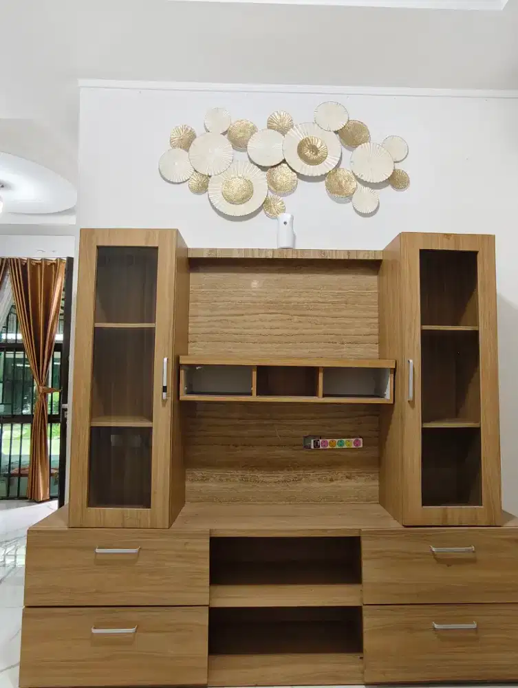 Preloved Rak Tv Cantik Minimalis Multifungsi