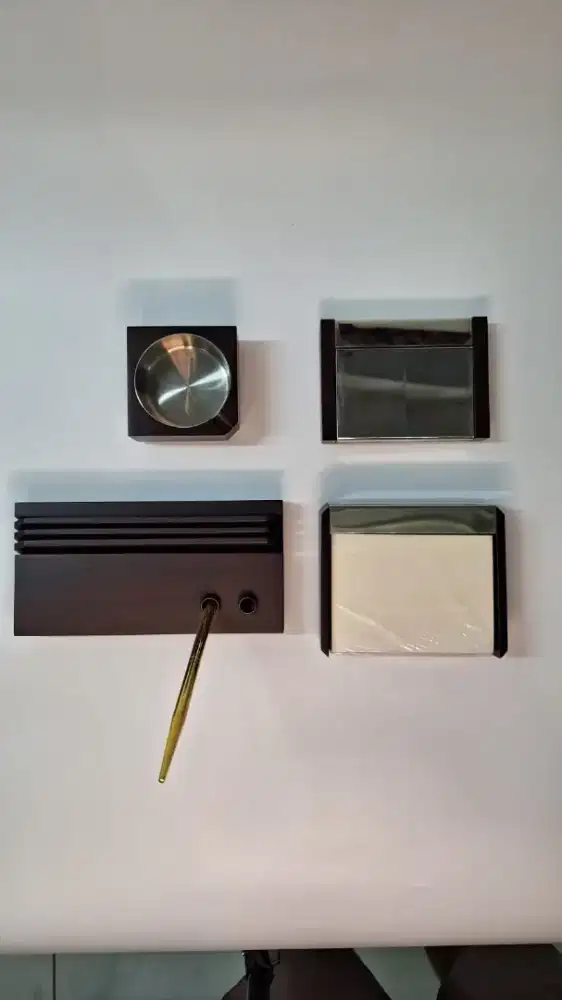 EXCLUSIVE STATIONERY DESK SET