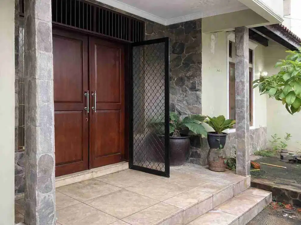 Dijual Rumah HOOK Taman Buaran Indah 1, Klender, Duren Sawit, Jakarta Timur