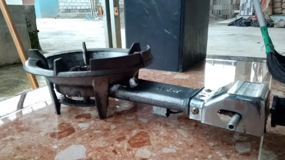 KOMPOR GAS 1000 MATA