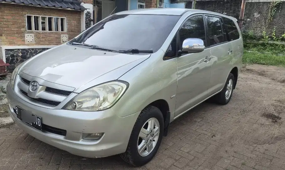 Toyota Kijang Innova 2007 Bensin