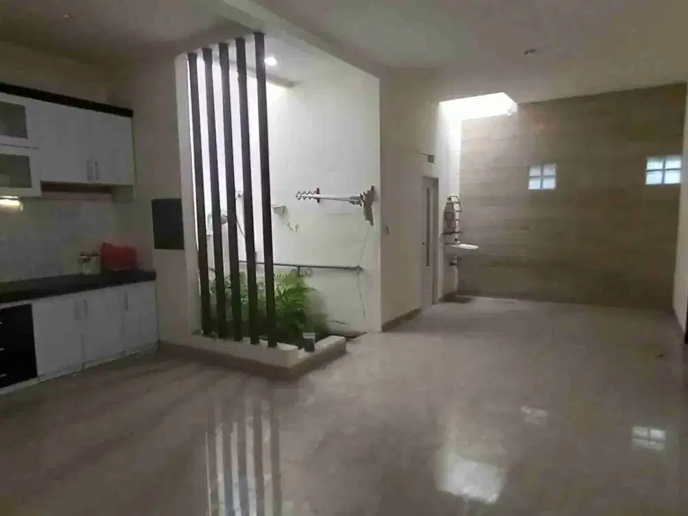 SEWA RUMAH TENGAH KOTA DEKAT TSM GATSU (FF)