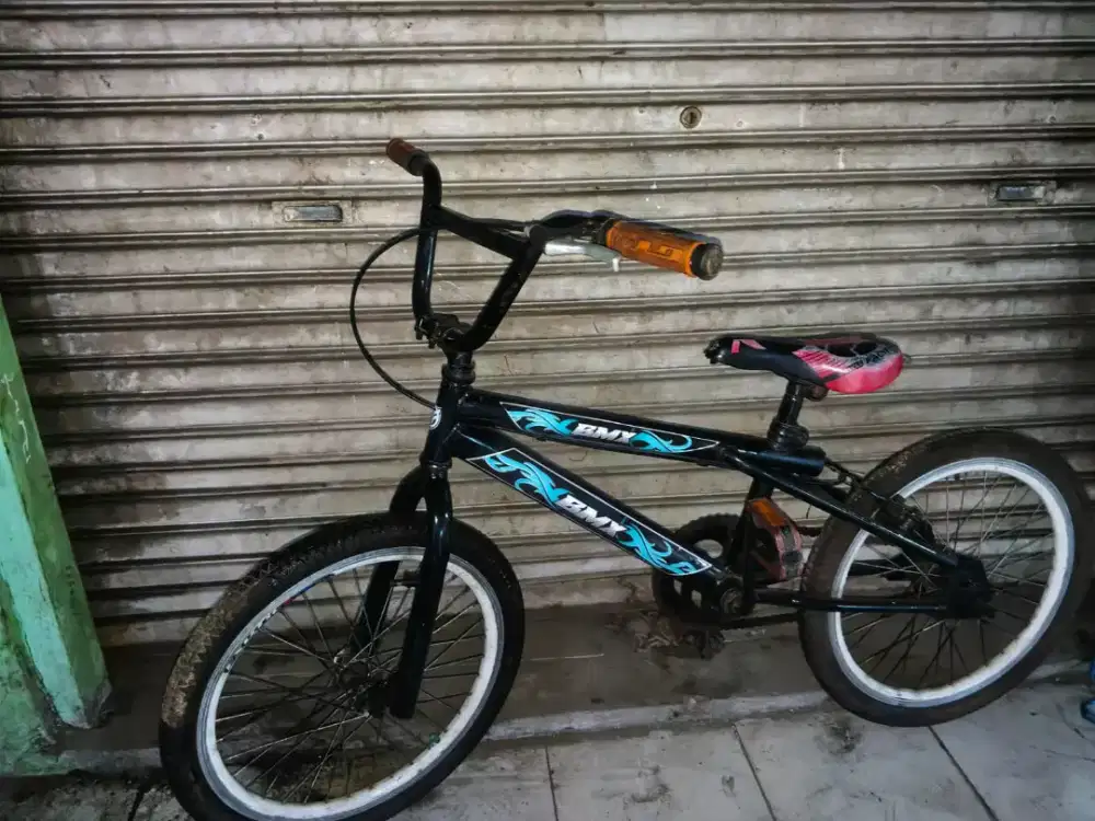Sepeda BMX ukuran 20inc