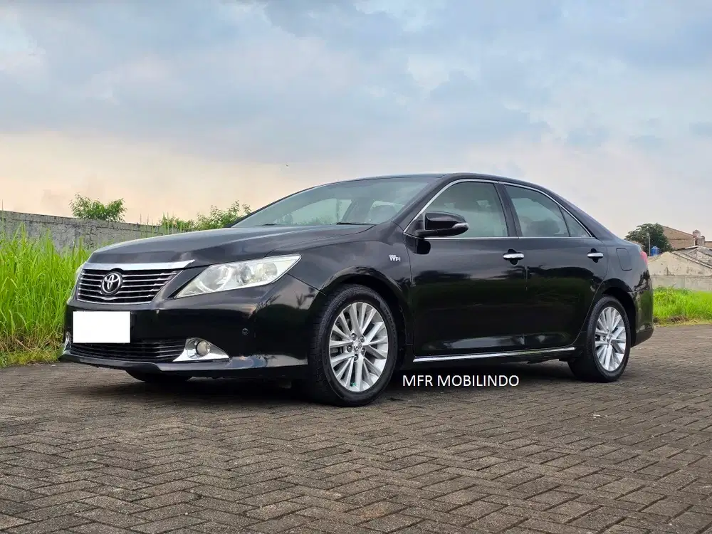 Toyota Camry 2.5 V AT 2014 Istimewa