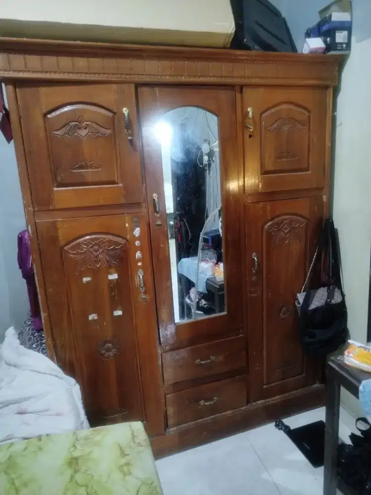 Dijual Lemari kayu