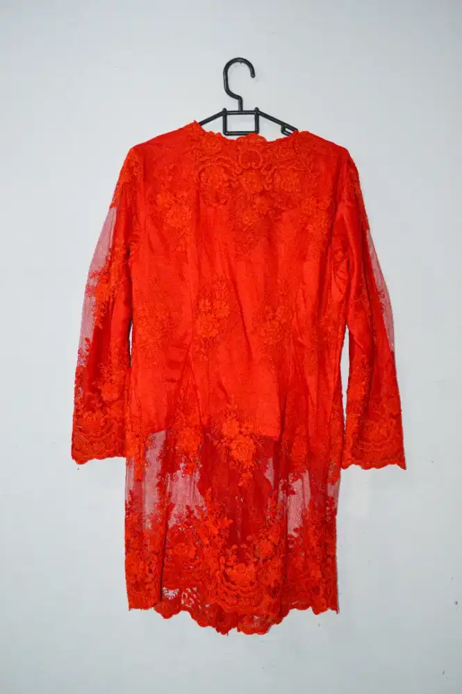 Kebaya atasan wanita