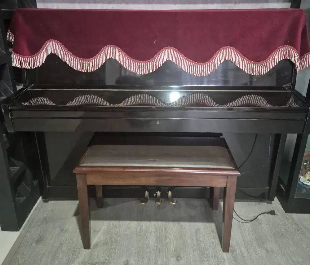 Piano Klasik Pearl River