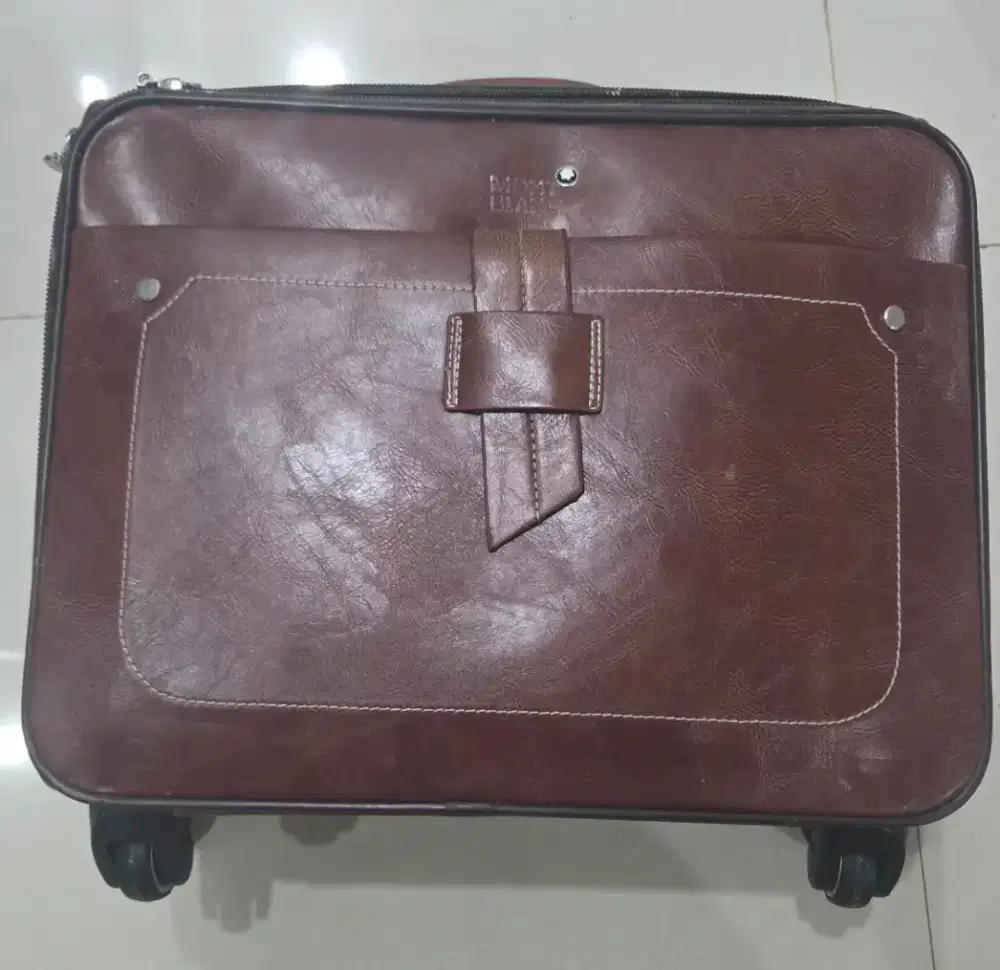 Koper warna coklat montblanc